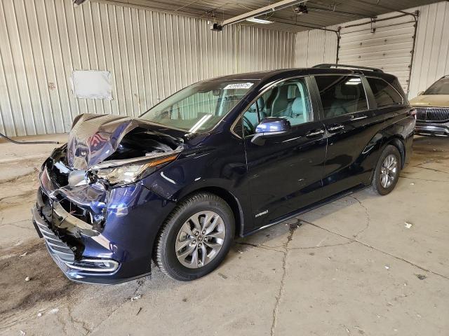 2021 TOYOTA SIENNA XLE #3304802352