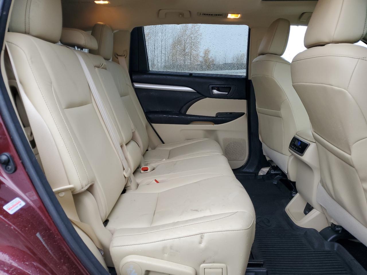 TOYOTA HIGHLANDER SE