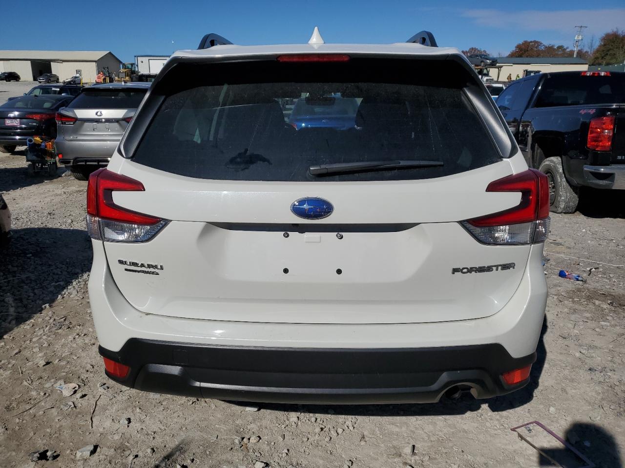 SUBARU FORESTER PREMIUM