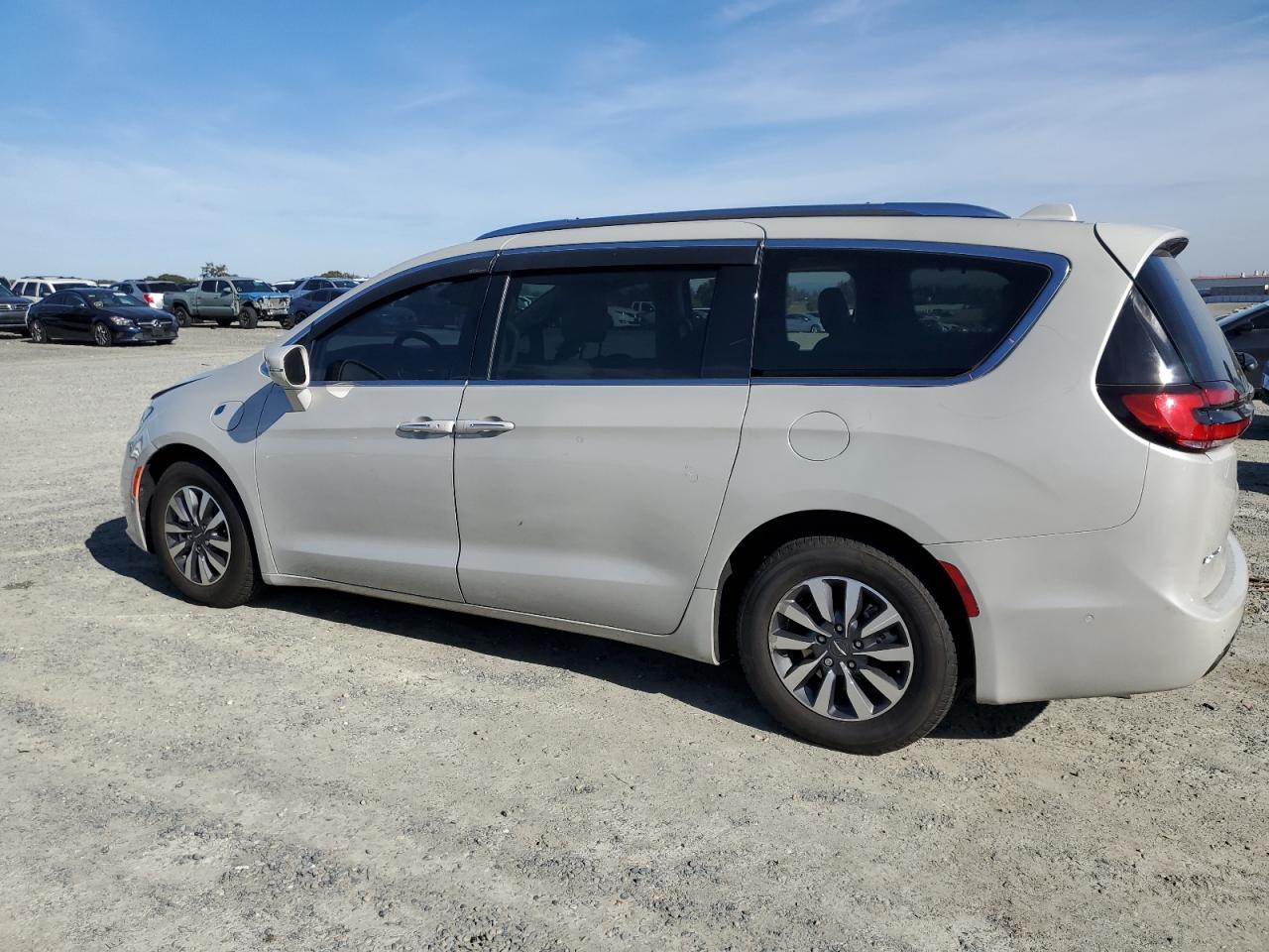 CHRYSLER PACIFICA HYBRID TOURING L