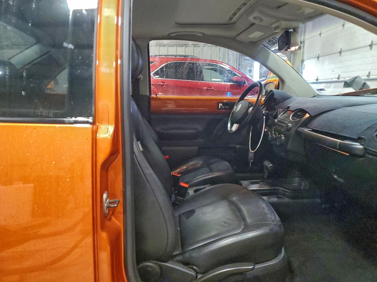 VOLKSWAGEN BEETLE NEW BEETLE