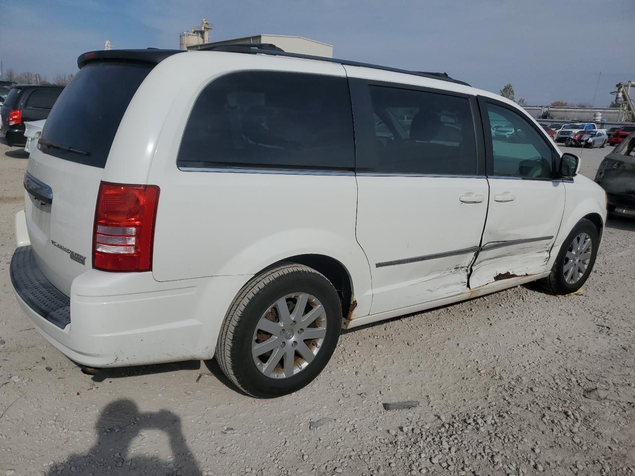 CHRYSLER TOWN & COUNTRY TOURING