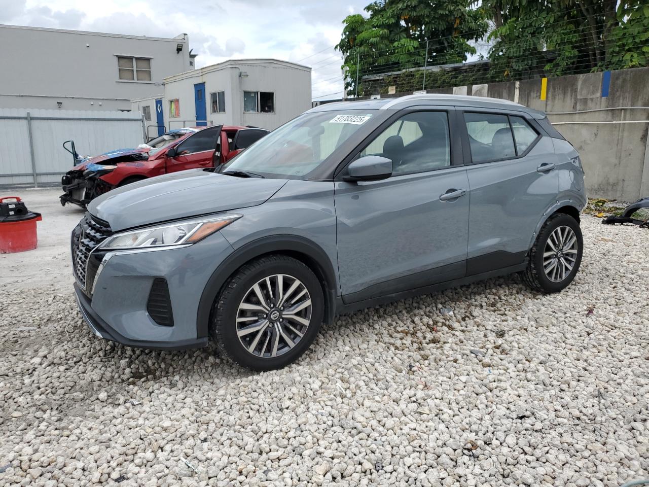 NISSAN KICKS SV