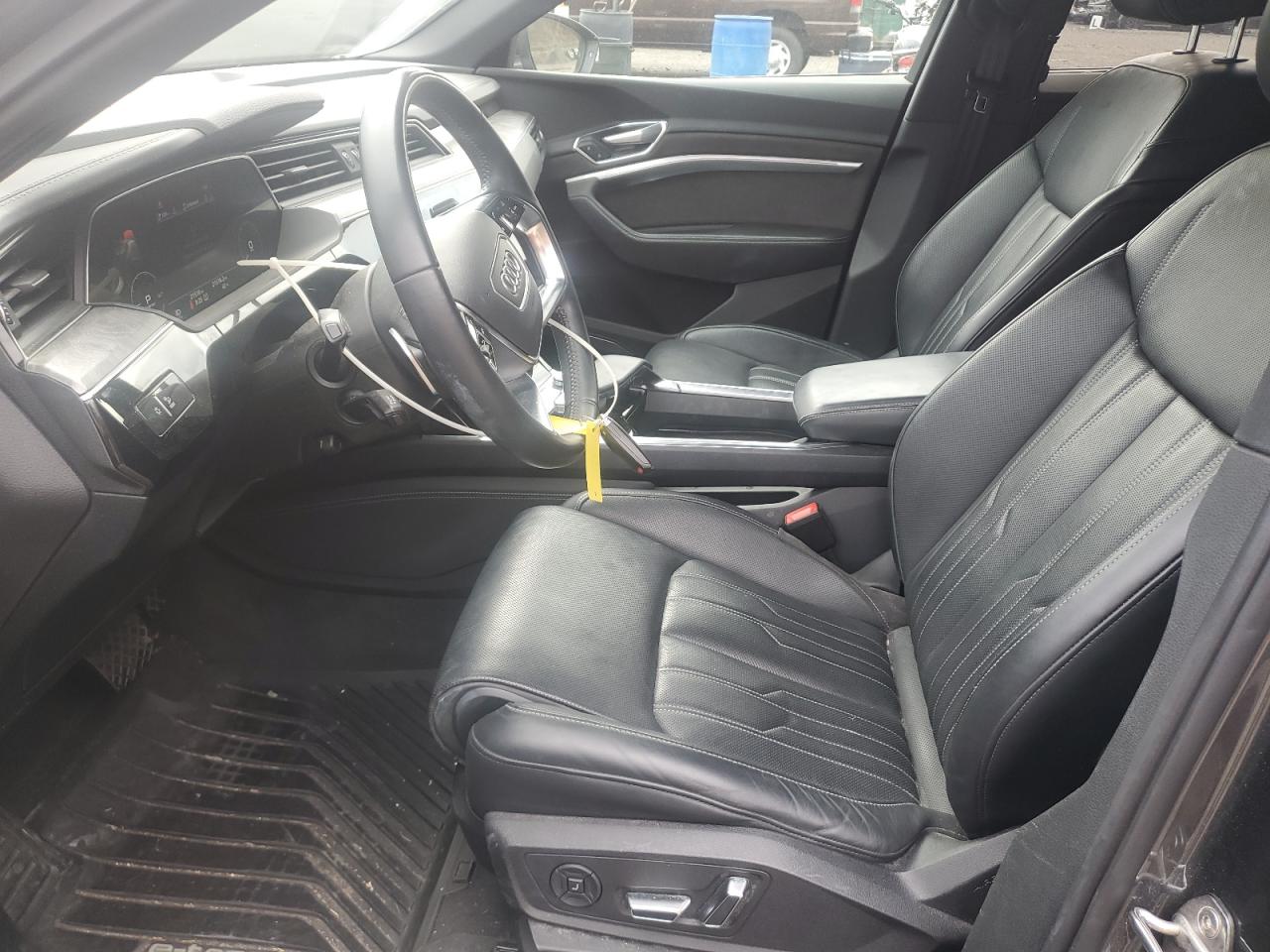 AUDI E-TRON PRESTIGE