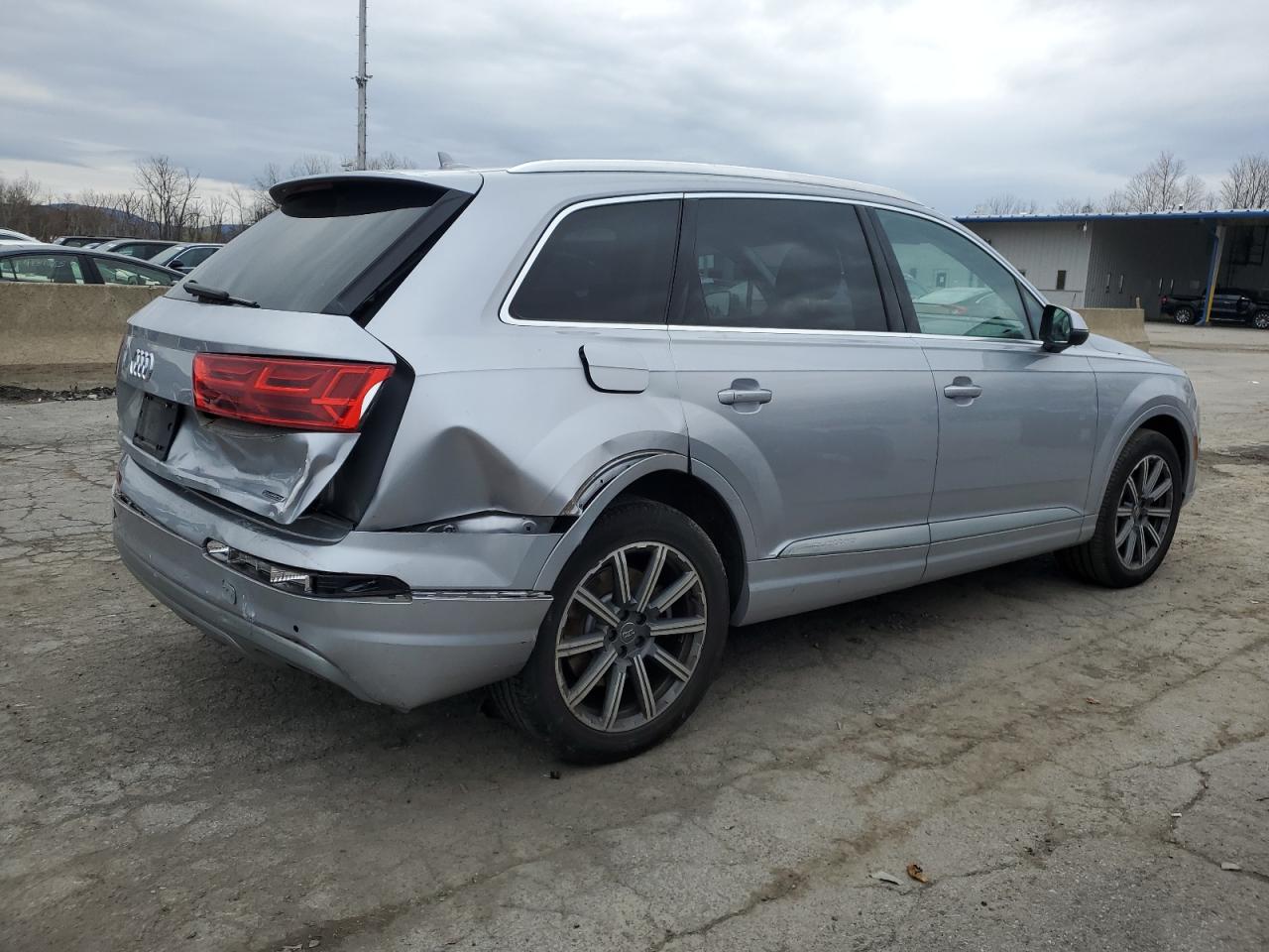 AUDI Q7 PREMIUM PLUS