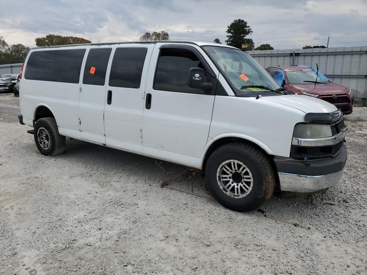 CHEVROLET EXPRESS LT
