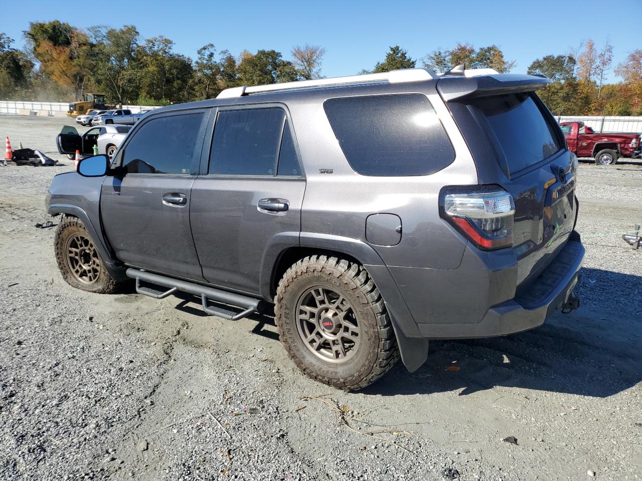 TOYOTA 4RUNNER SR5