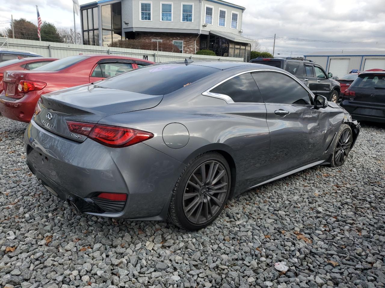 INFINITI Q60 RED SPORT 400