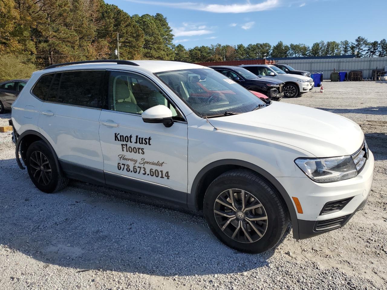 VOLKSWAGEN TIGUAN SE