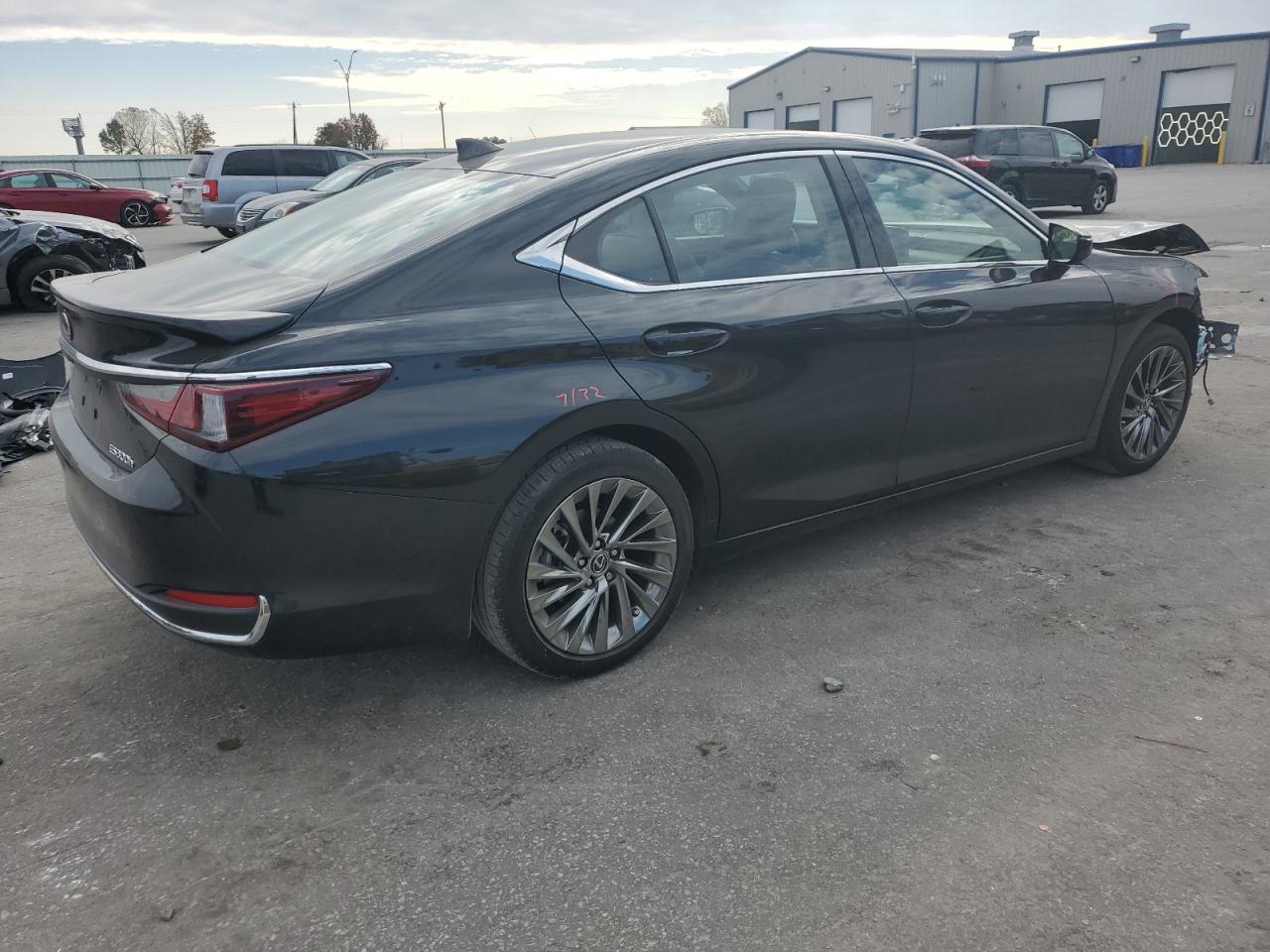 LEXUS ES 300H BASE