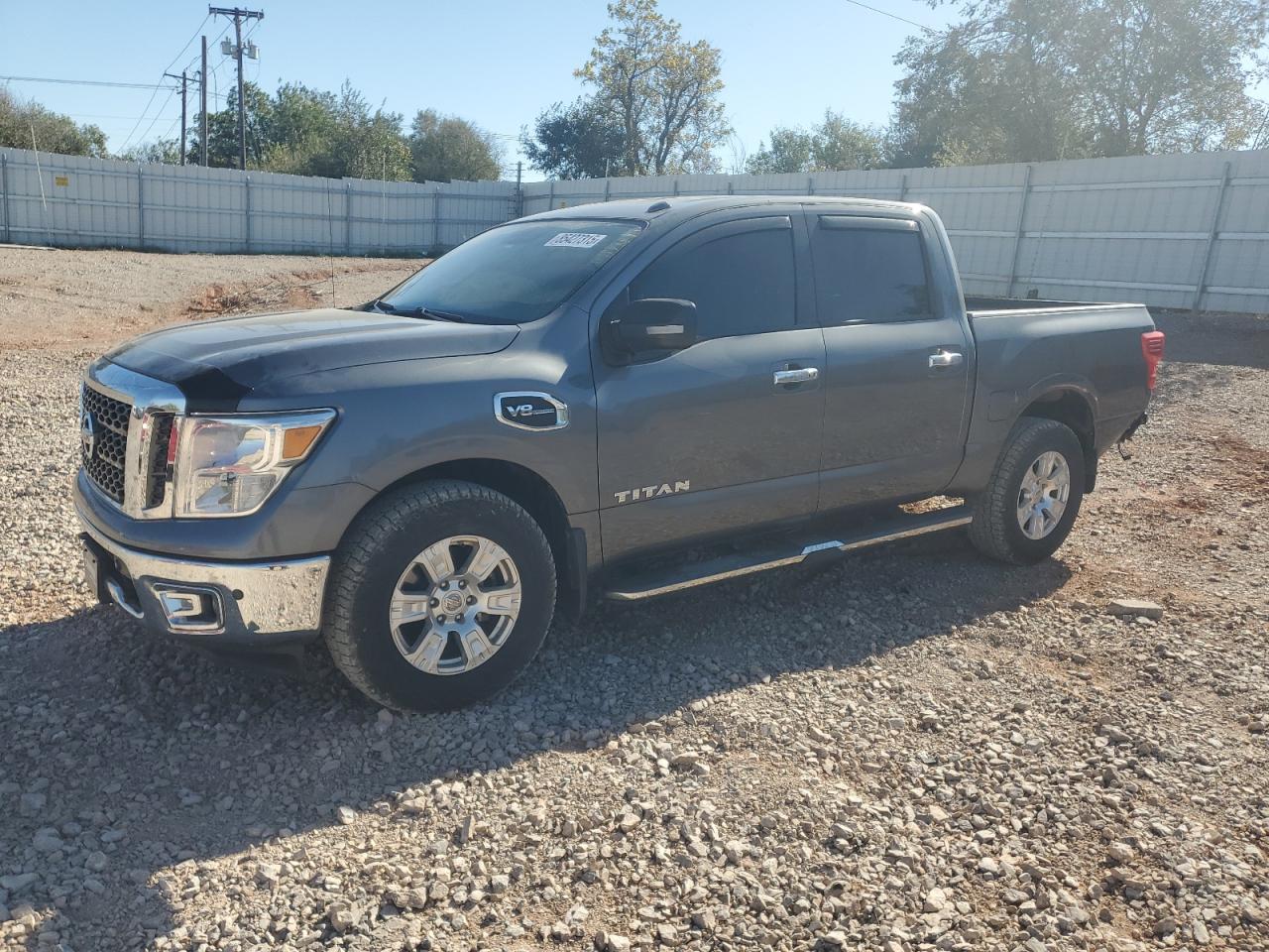 NISSAN TITAN SV