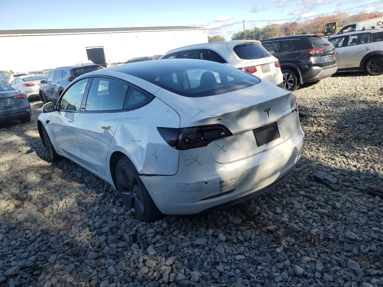 TESLA MODEL 3
