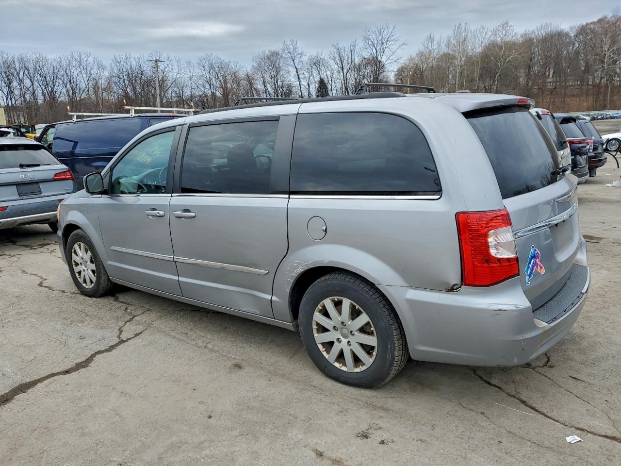 CHRYSLER TOWN & COUNTRY TOURING