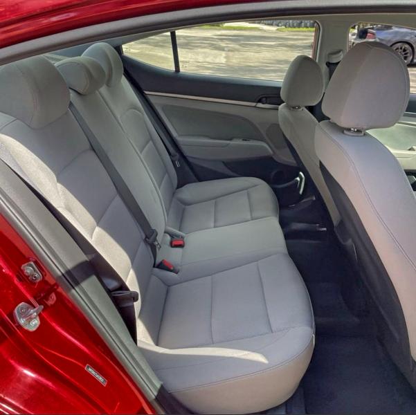 2018 HYUNDAI ELANTRA SE #3296331478