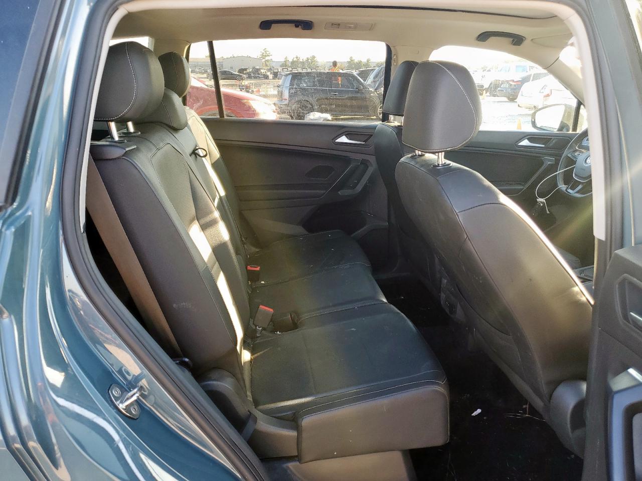 VOLKSWAGEN TIGUAN SE