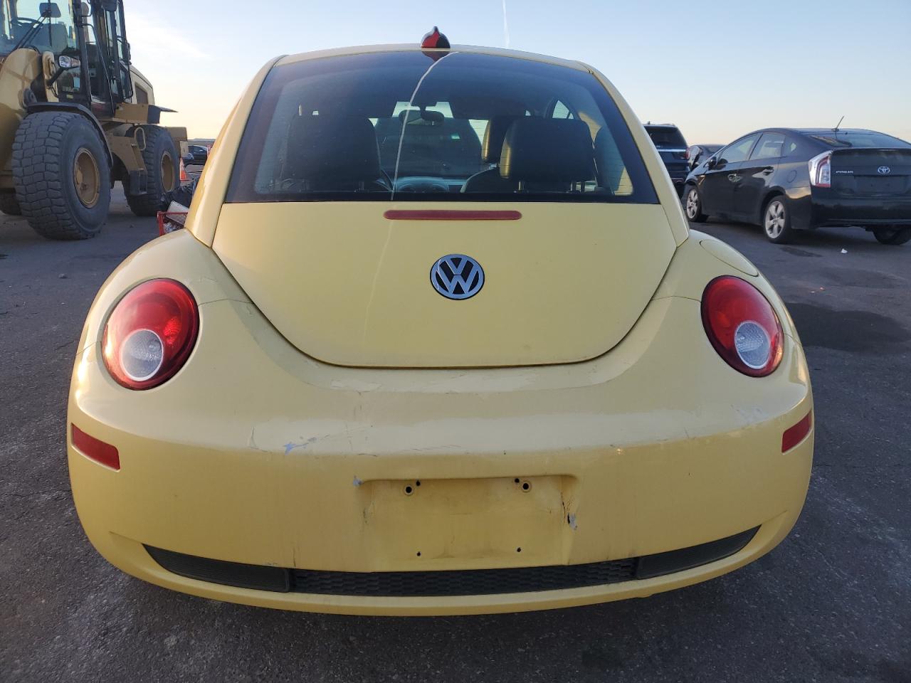 Lot #3286703311 2006 VOLKSWAGEN NEW BEETLE