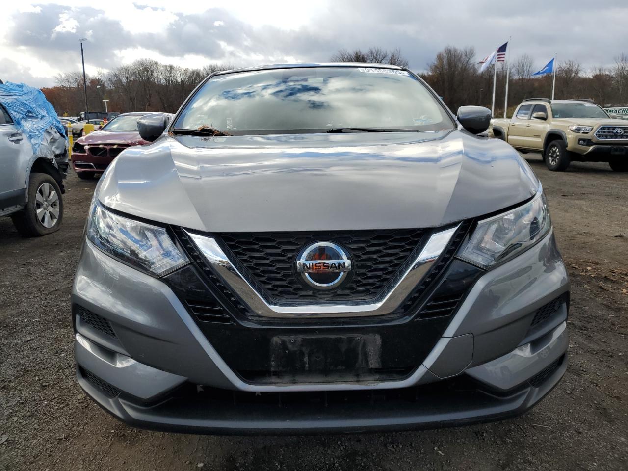NISSAN ROGUE SPORT S
