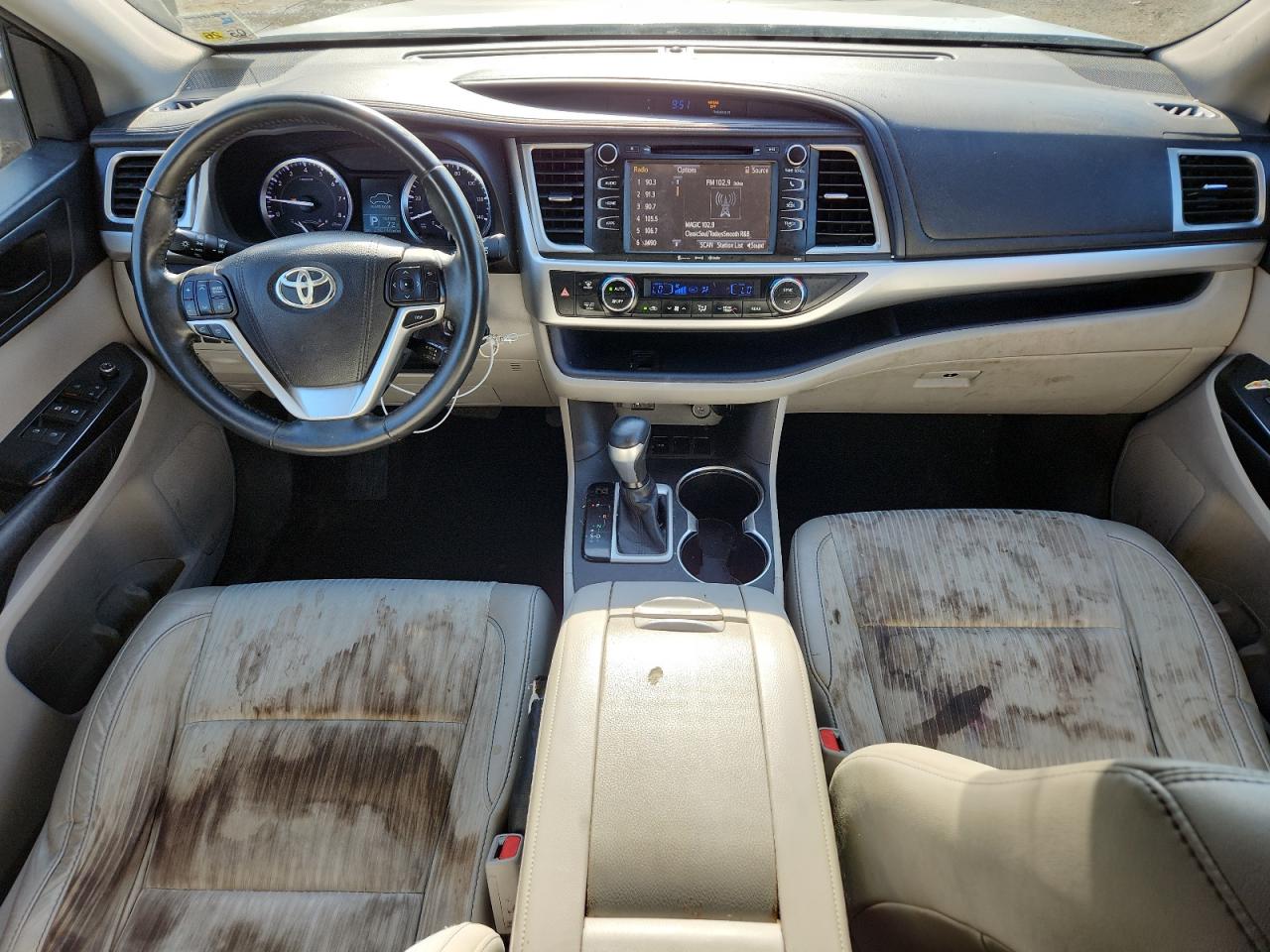 TOYOTA HIGHLANDER LE