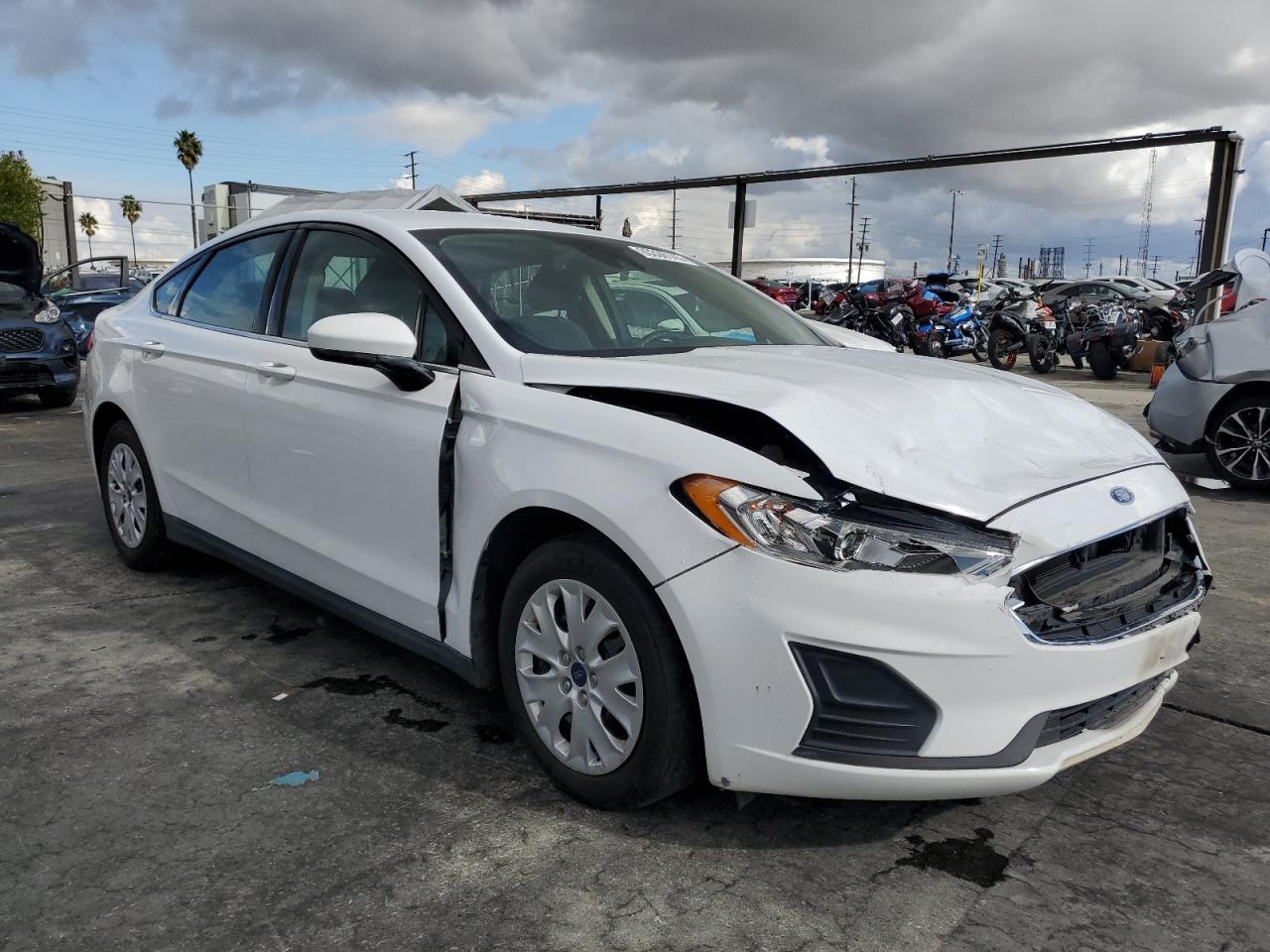 FORD FUSION S