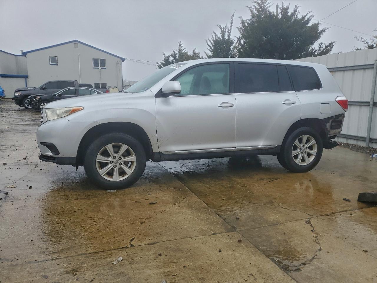 TOYOTA HIGHLANDER BASE