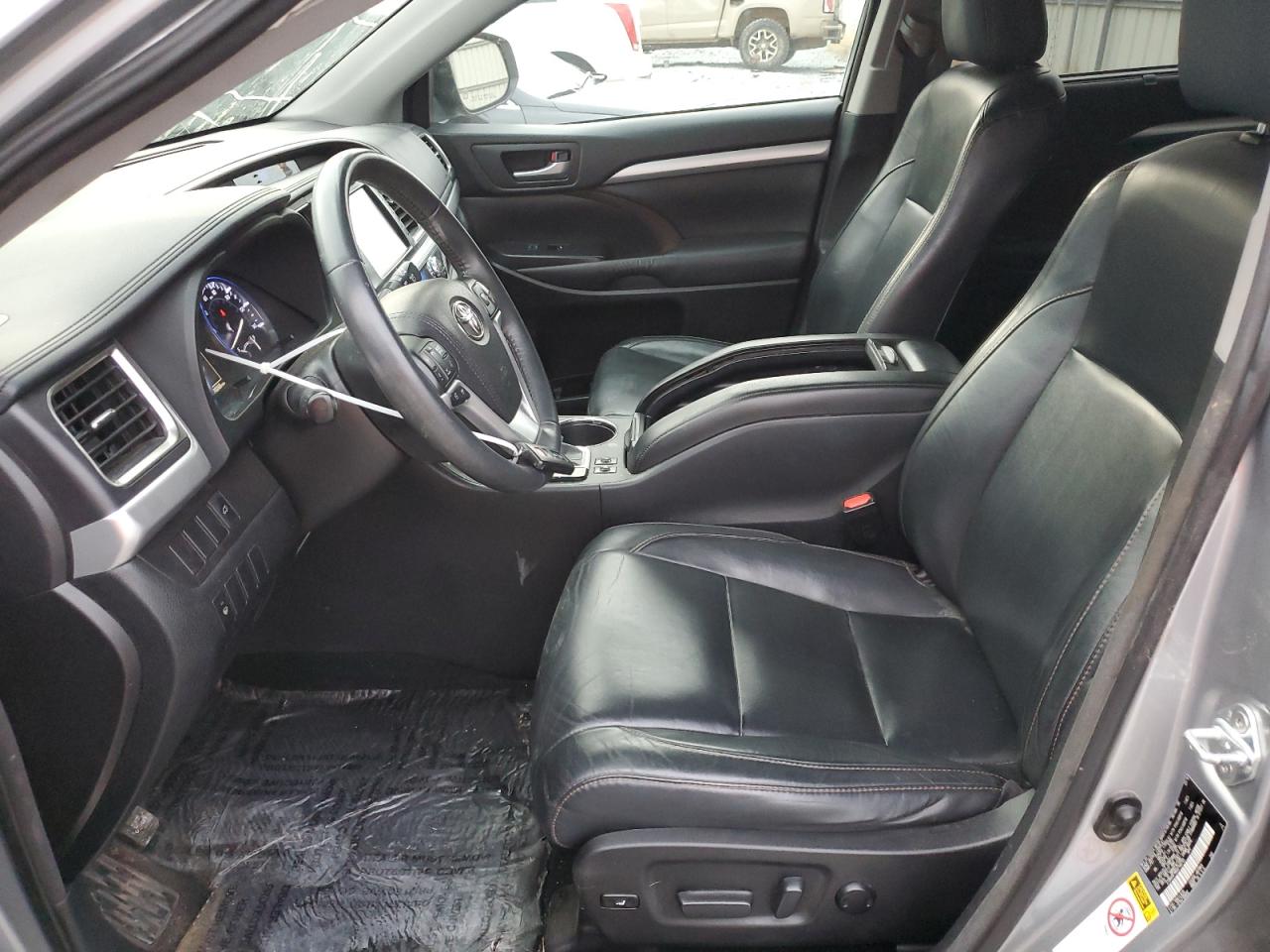 TOYOTA HIGHLANDER XLE