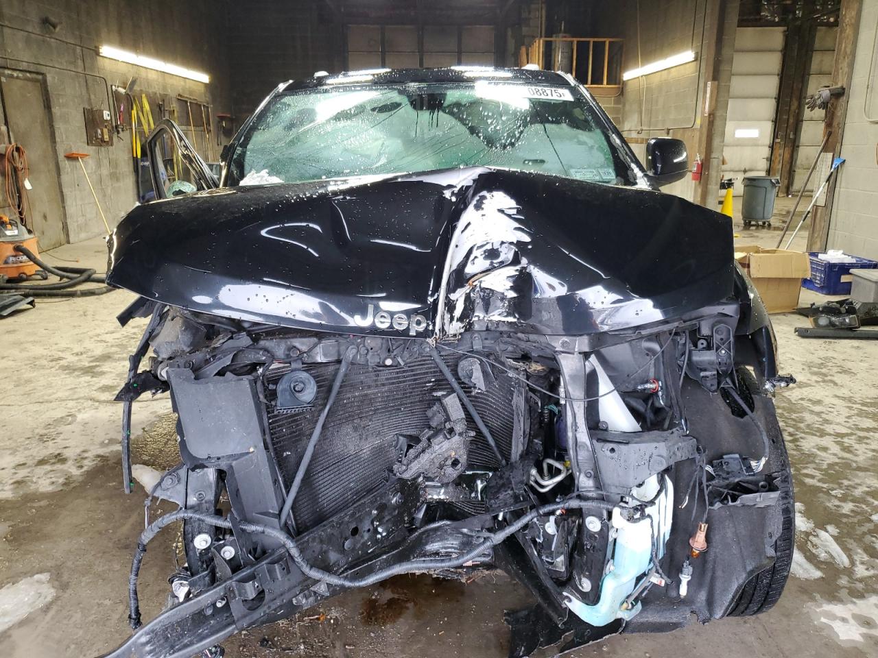 JEEP GRAND CHEROKEE LAREDO