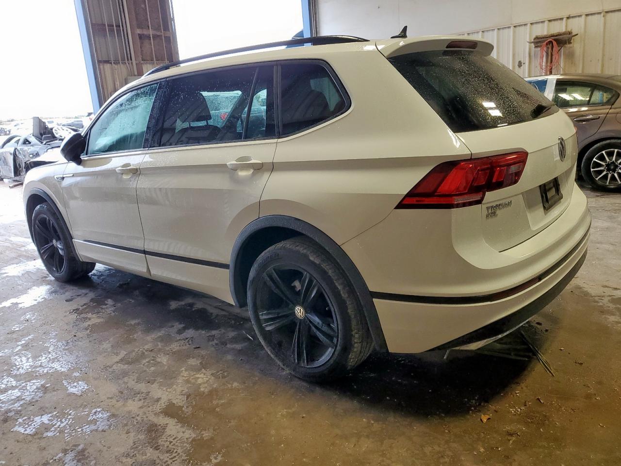 VOLKSWAGEN TIGUAN SE