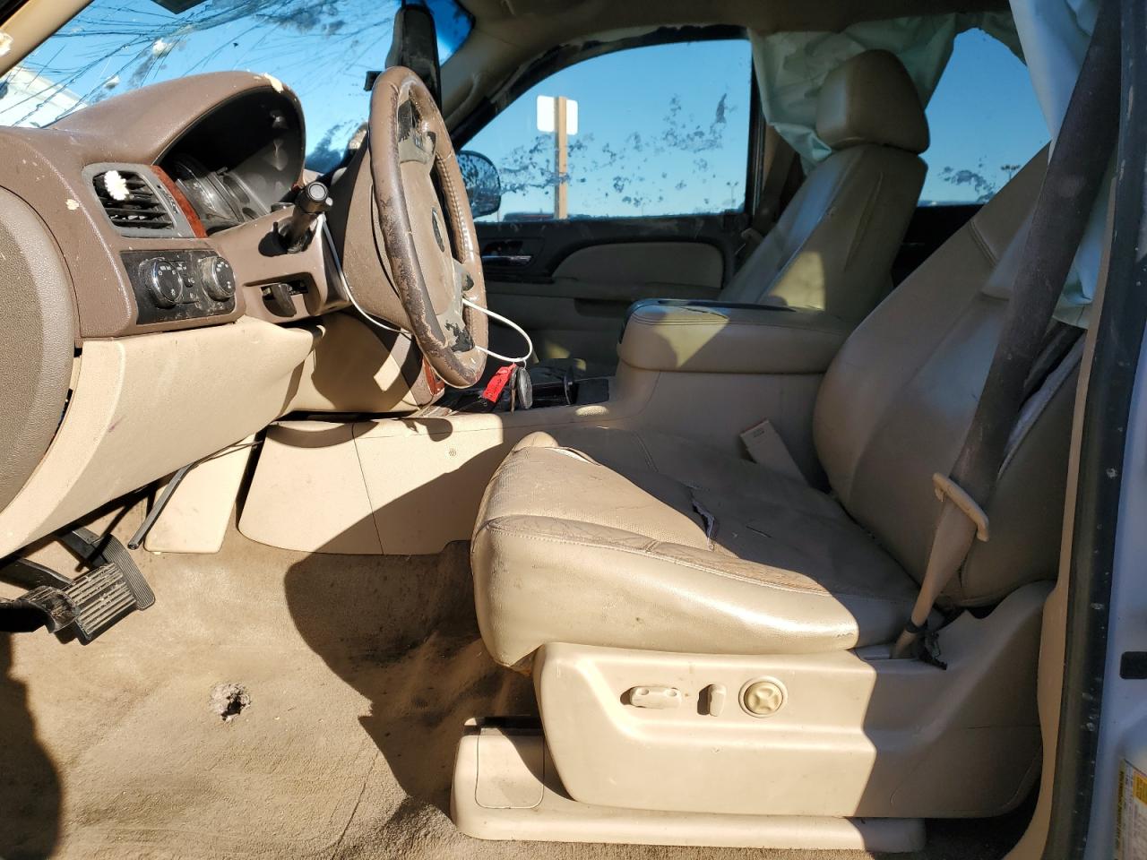 CHEVROLET TAHOE K1500 LTZ