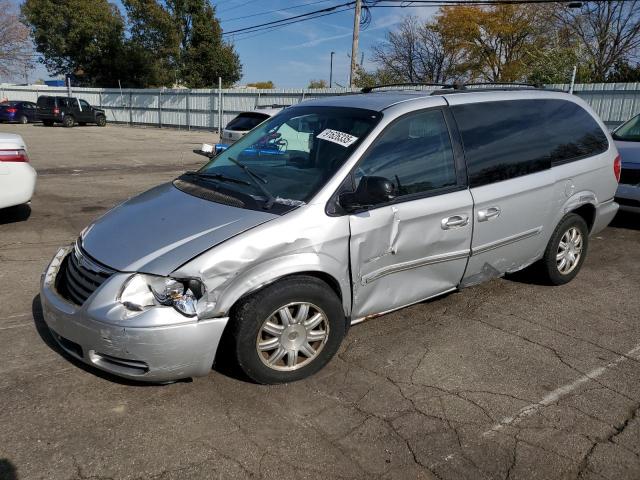 Global Auto Auctions: 2007 CHRYSLER TWN&CNTYLX