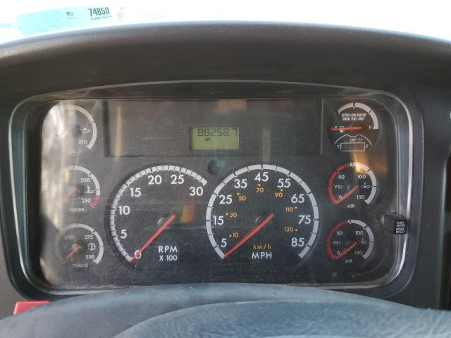 2011 FREIGHTLINER M2 #3304630979