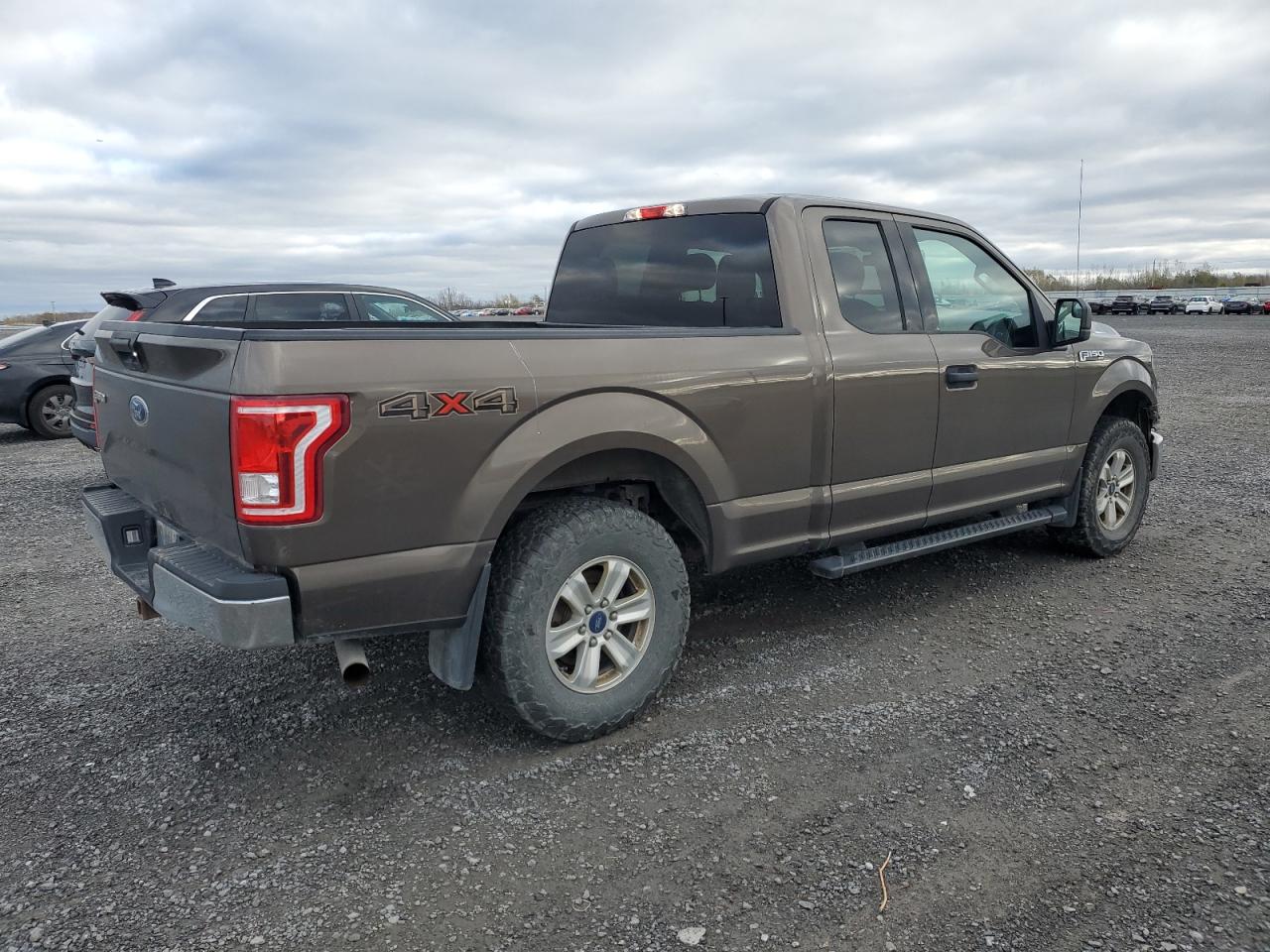FORD F-150 SUPER CAB