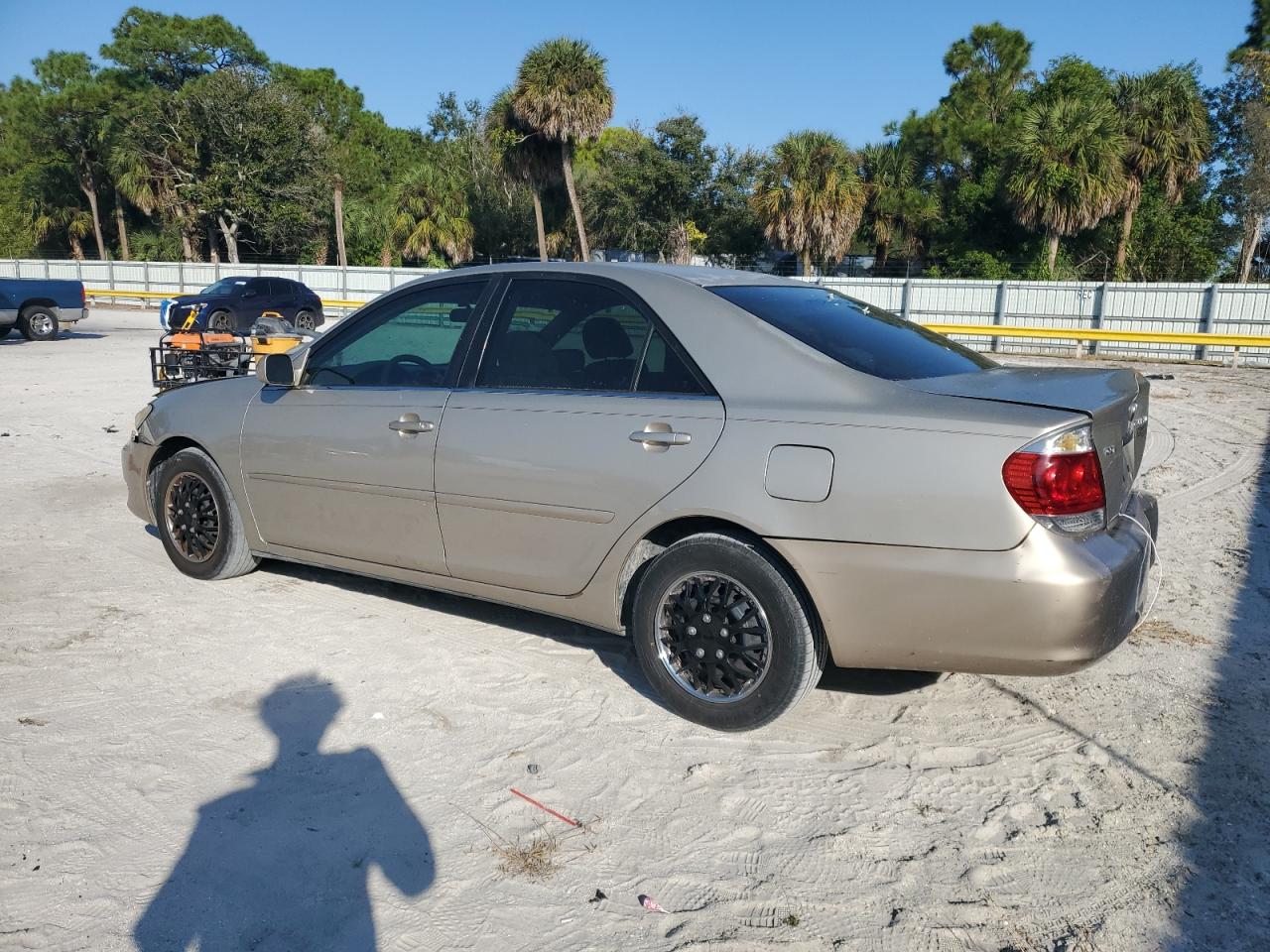 Lot #3311673315 2005 TOYOTA CAMRY LE