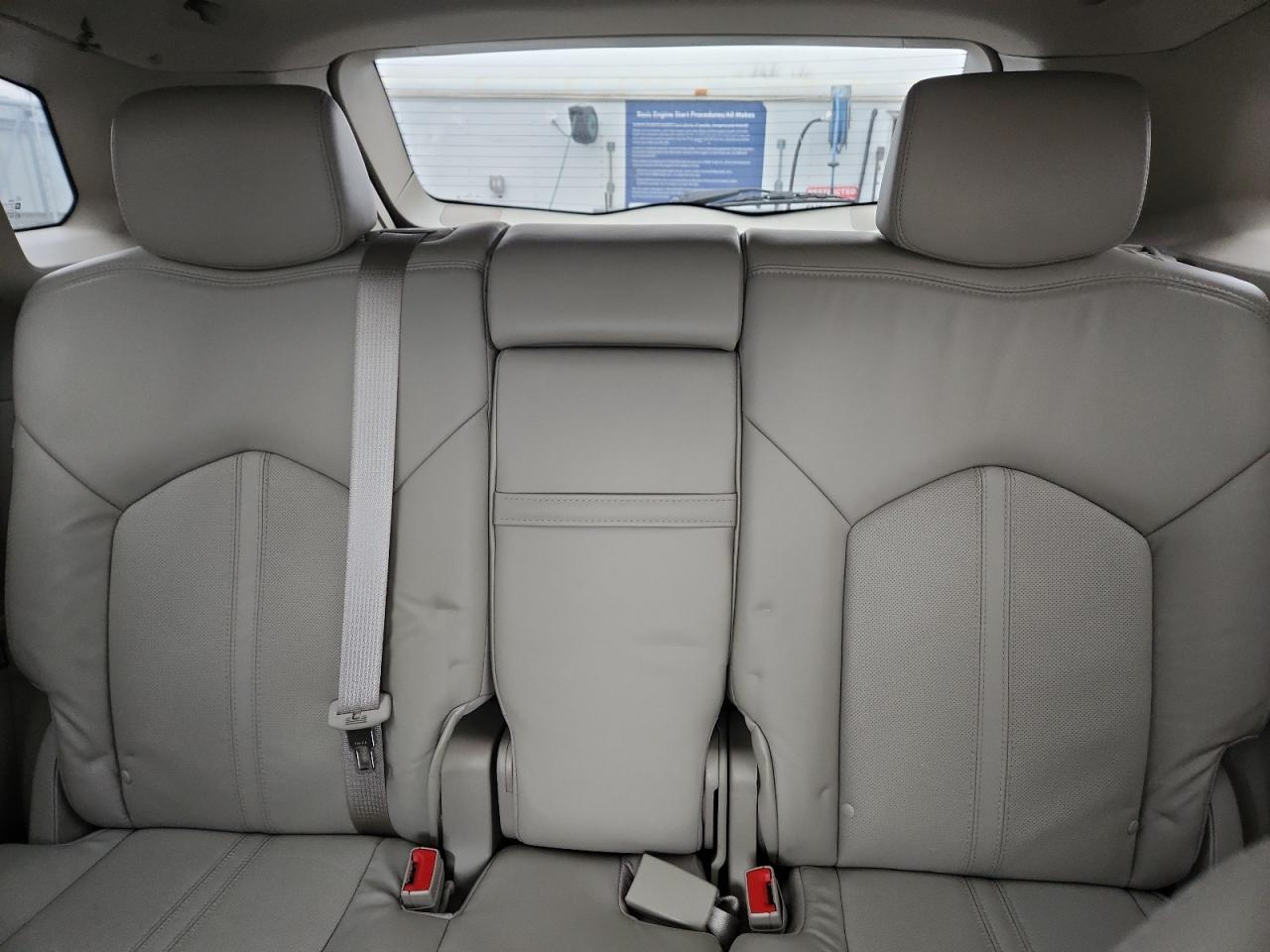 CADILLAC SRX LUXURY COLLECTION