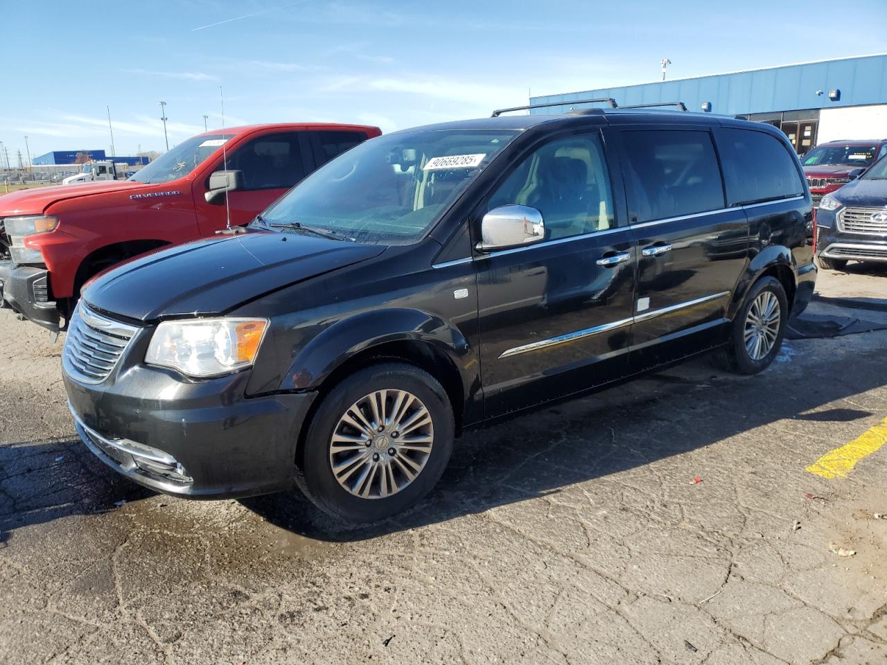 CHRYSLER TOWN & COUNTRY TOURING L