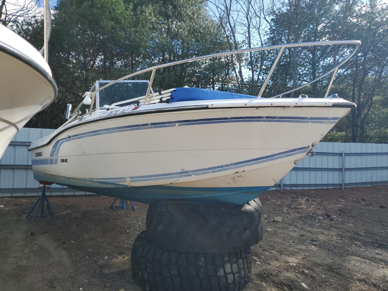 Lot #3308328156 1988 STRATOS BOAT