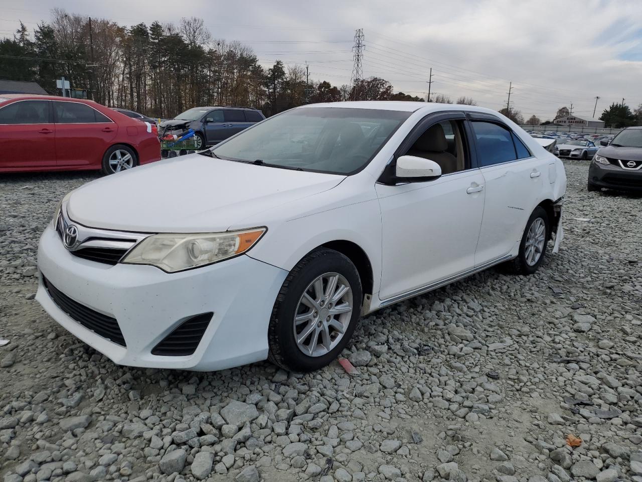 TOYOTA CAMRY BASE