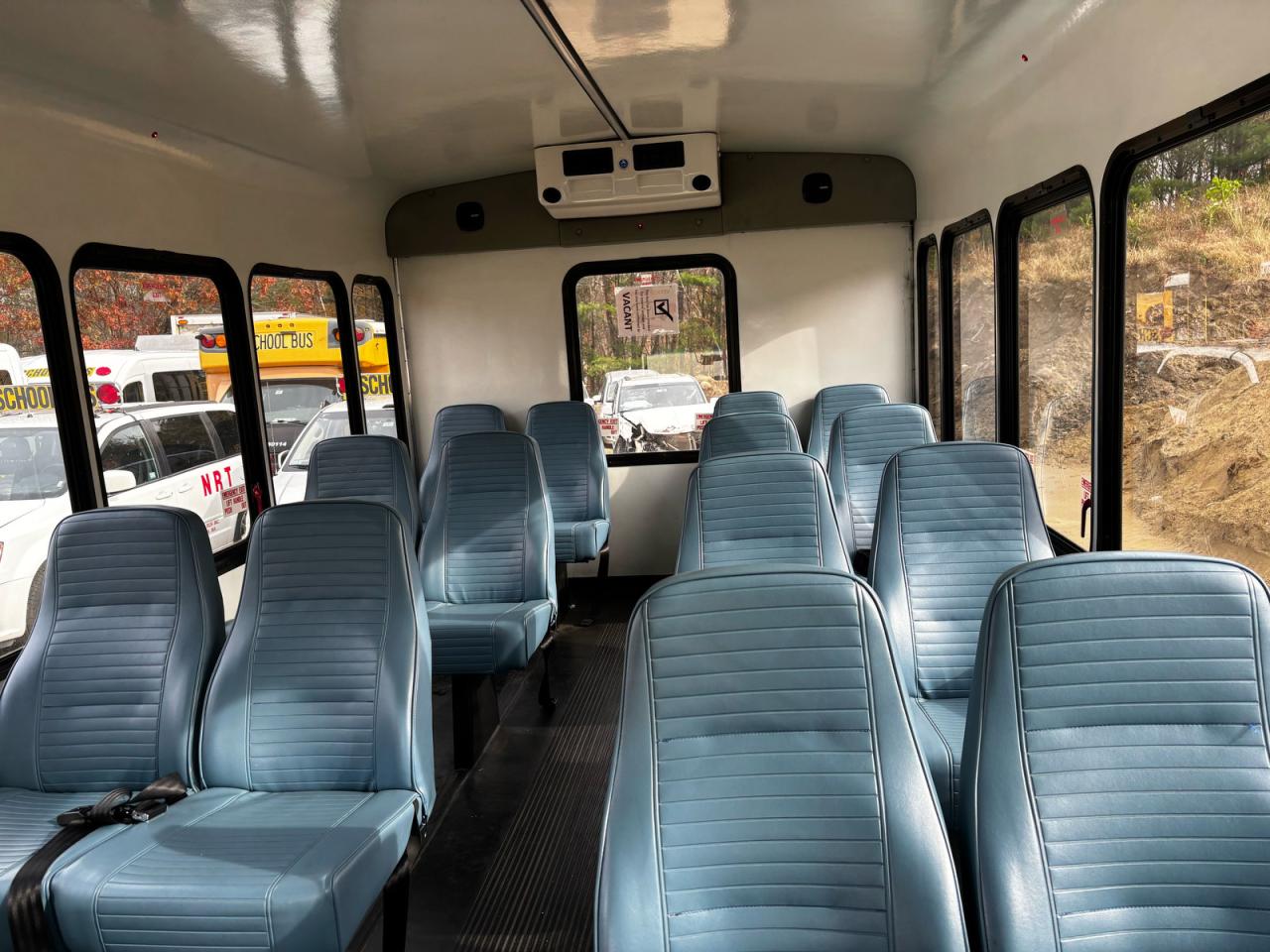 FORD ECONOLINE E350 SUPER DUTY CUTAWAY VAN