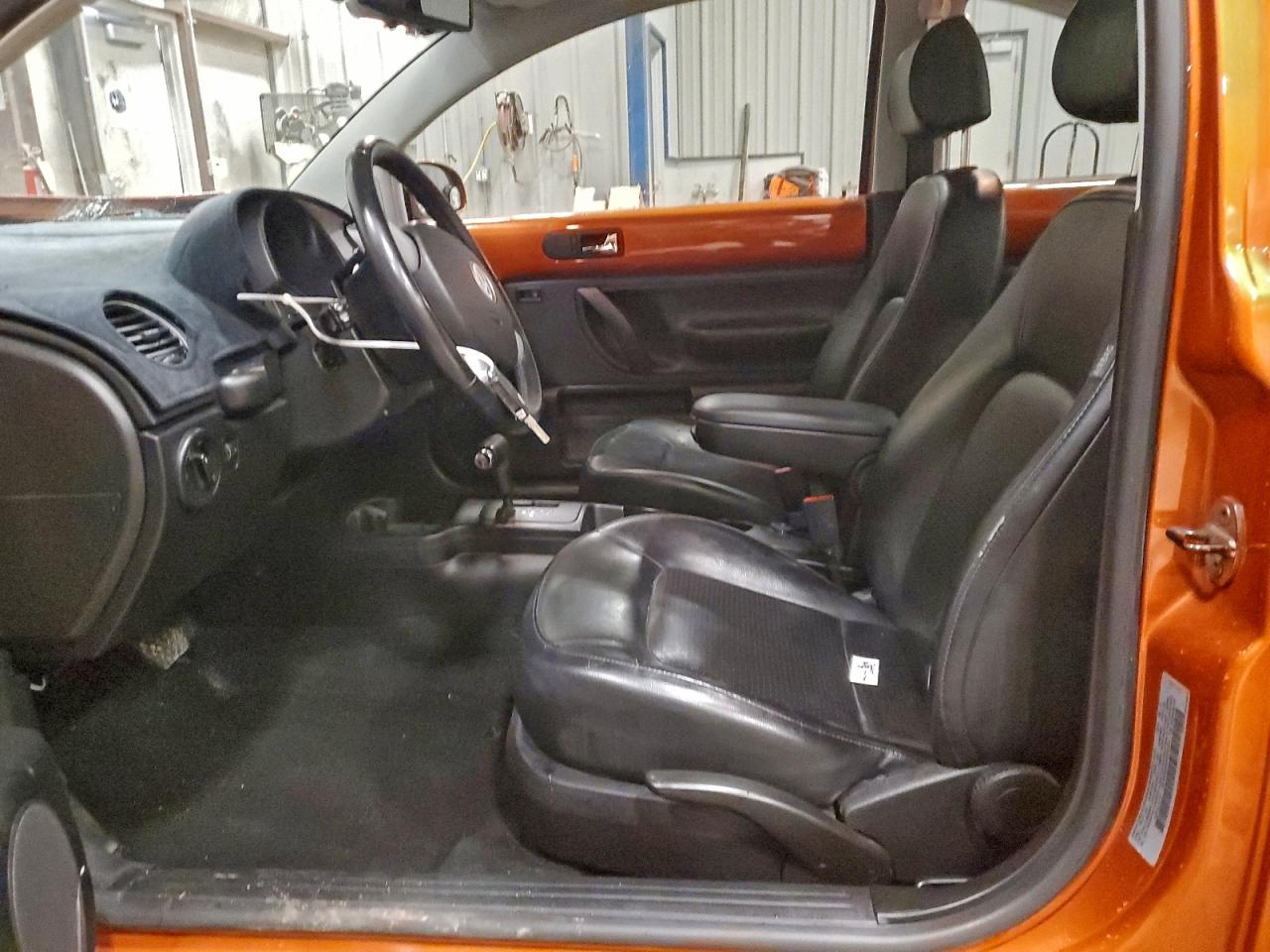 VOLKSWAGEN BEETLE NEW BEETLE