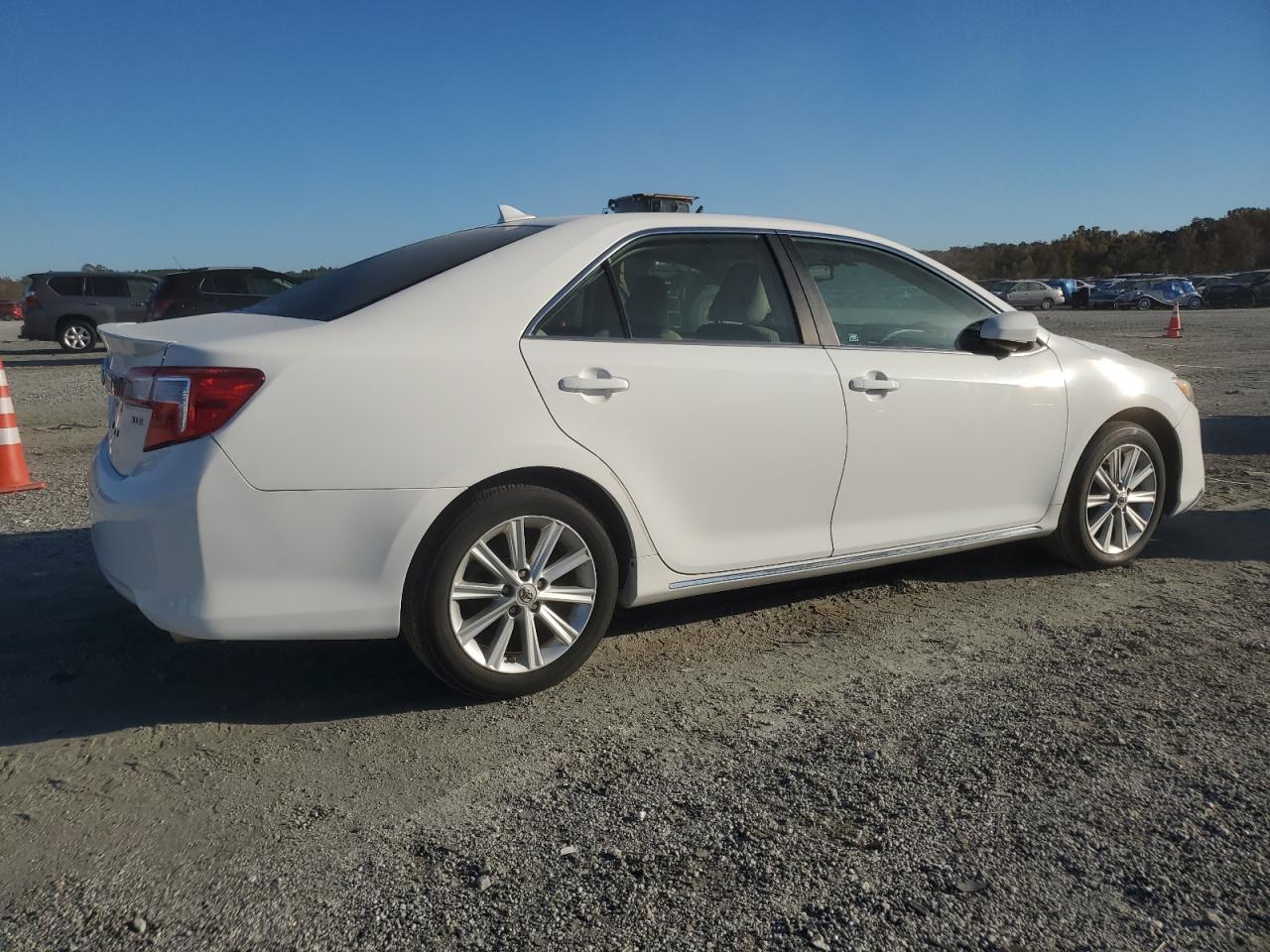 TOYOTA CAMRY SE