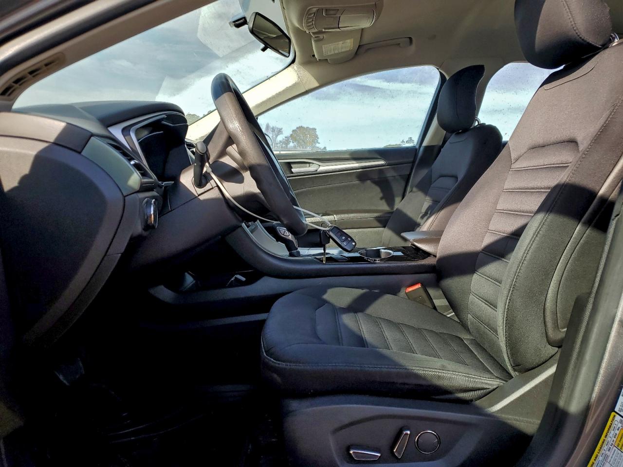 FORD FUSION SE HYBRID