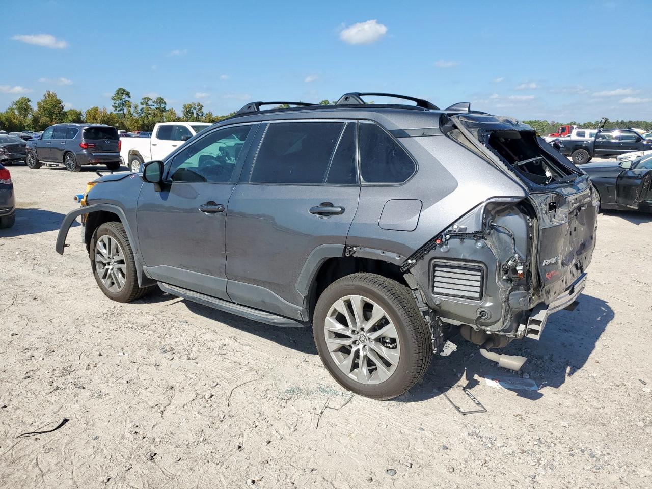 TOYOTA RAV4 XLE PREMIUM