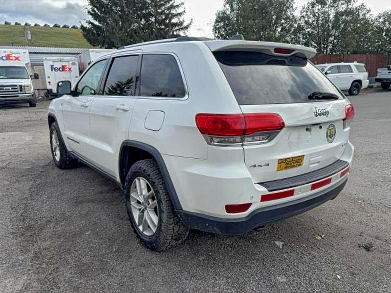 JEEP GRAND CHEROKEE LAREDO