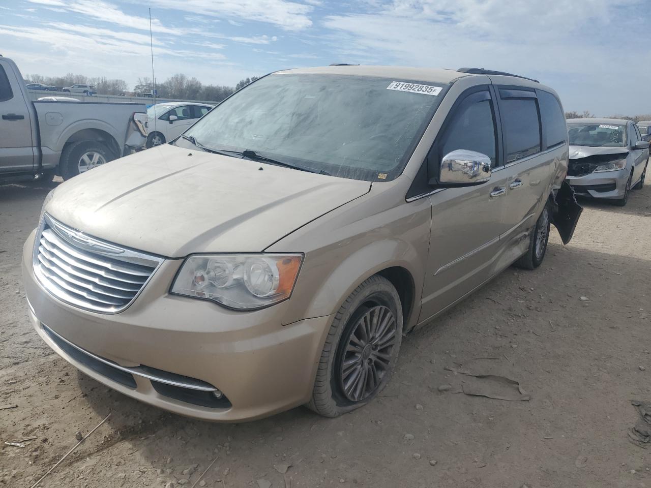 CHRYSLER TOWN & COUNTRY TOURING L
