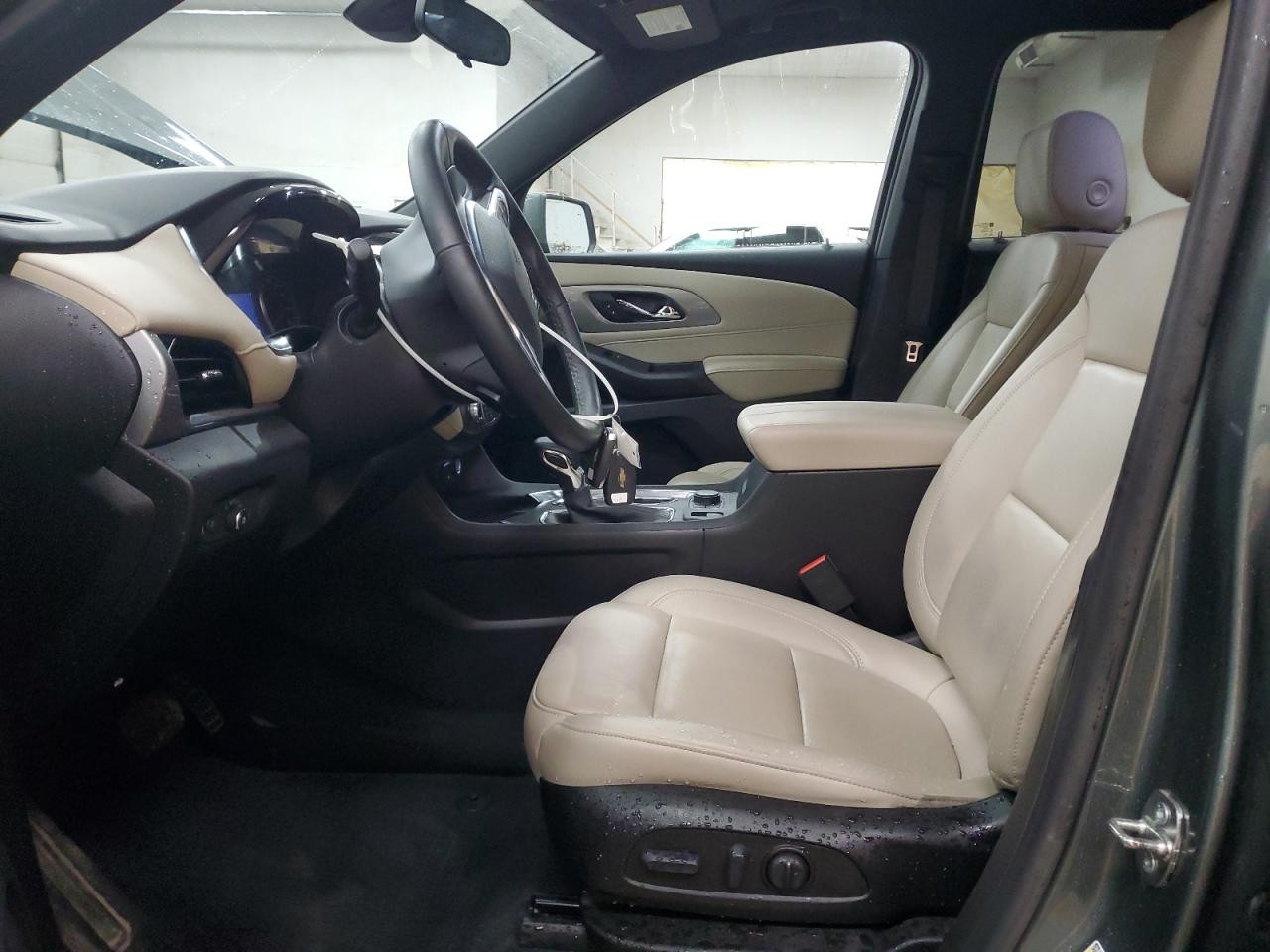 CHEVROLET TRAVERSE LT