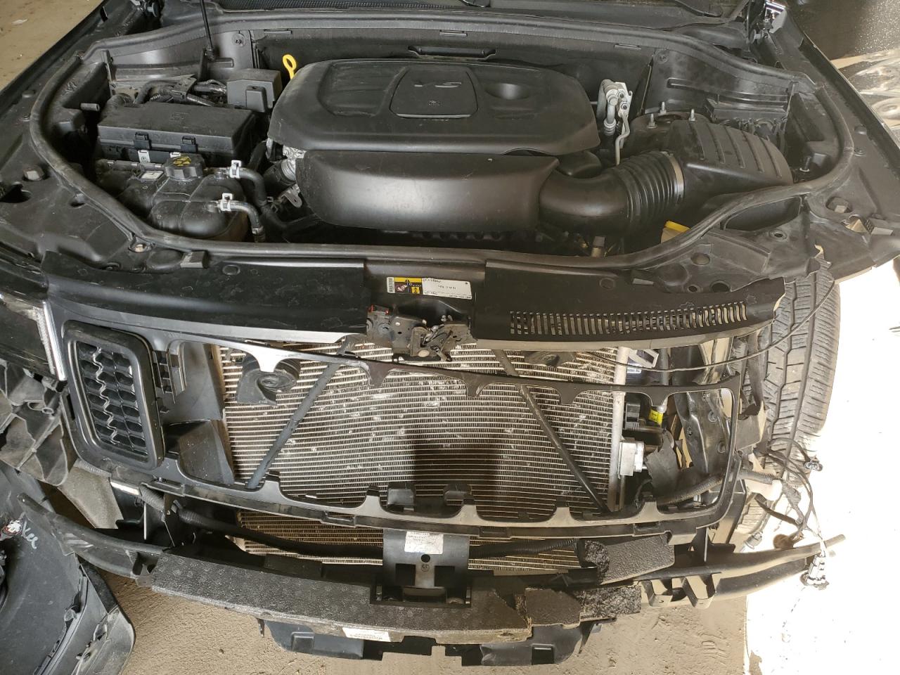 JEEP GRAND CHEROKEE LAREDO