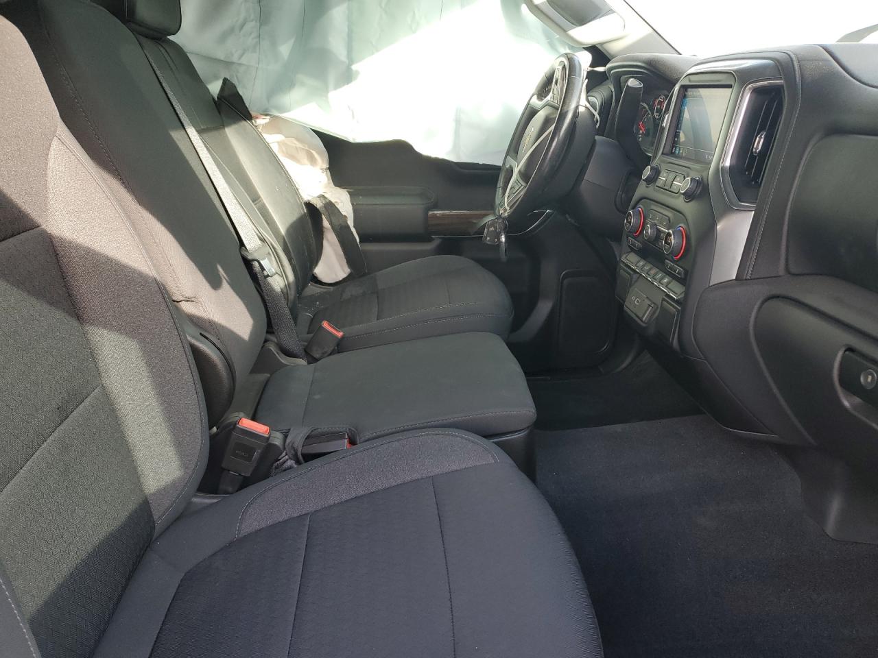 CHEVROLET SILVERADO C1500 LT