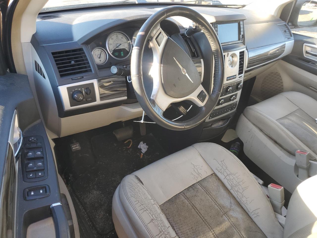 CHRYSLER TOWN & COUNTRY TOURING