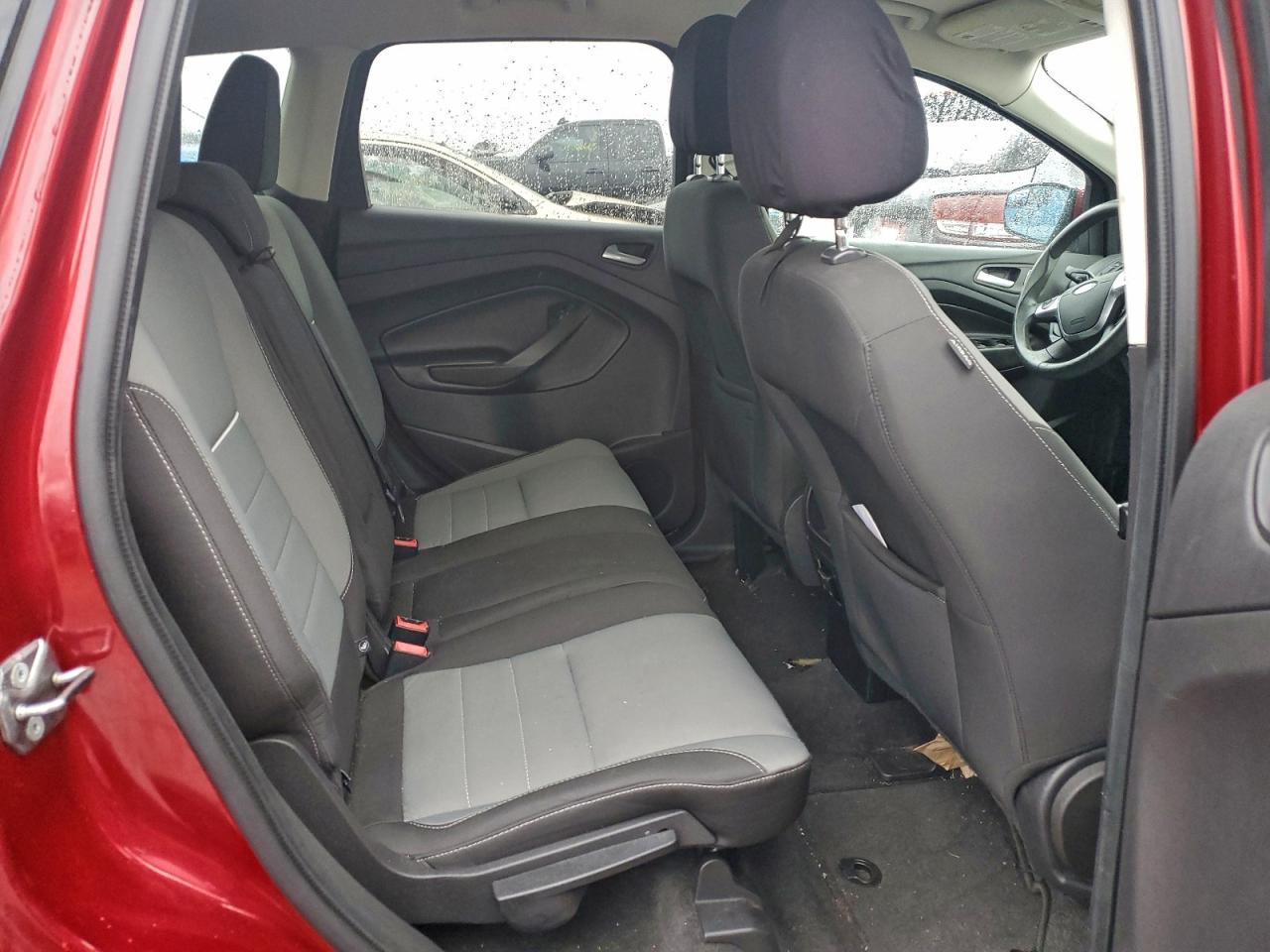 FORD ESCAPE SE
