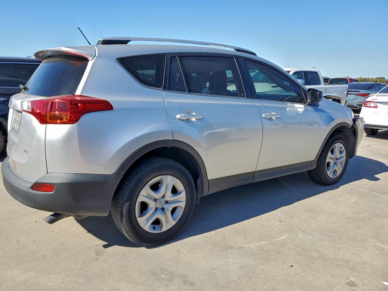 TOYOTA RAV4 LE