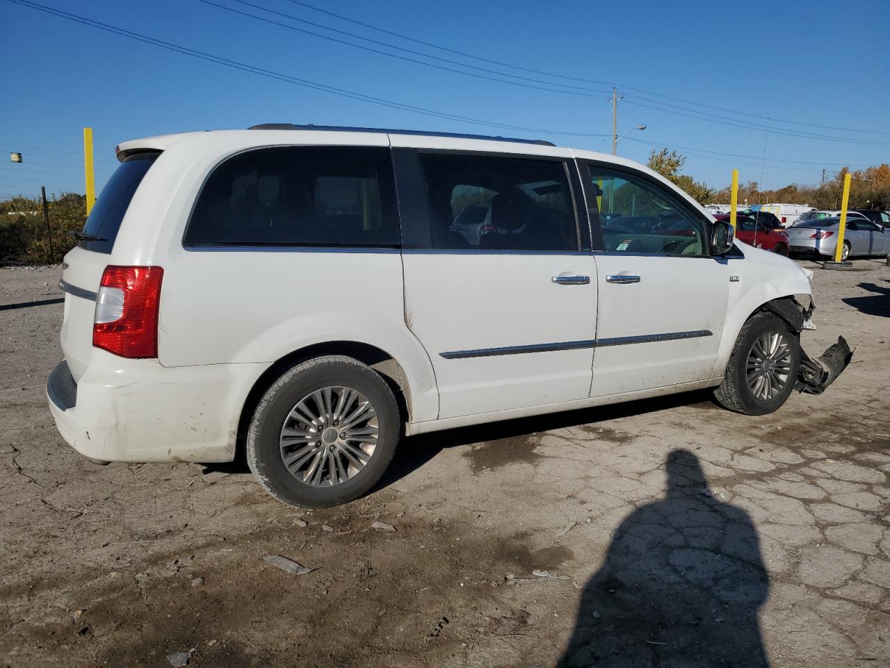 CHRYSLER TOWN & COUNTRY TOURING L